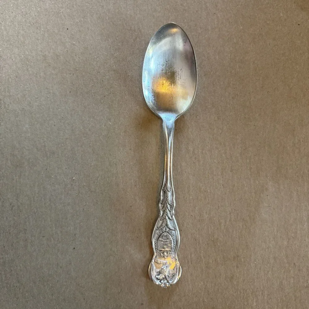 Wm Rogers & Sons AA Vintage Oregon souvenir spoon Crest Eagle Silver plate